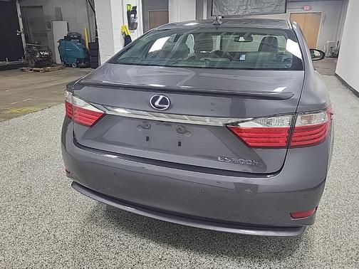 2014 Lexus ES 300h Base