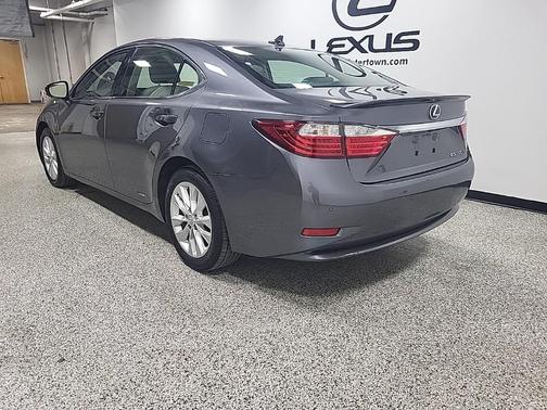 2014 Lexus ES 300h Base