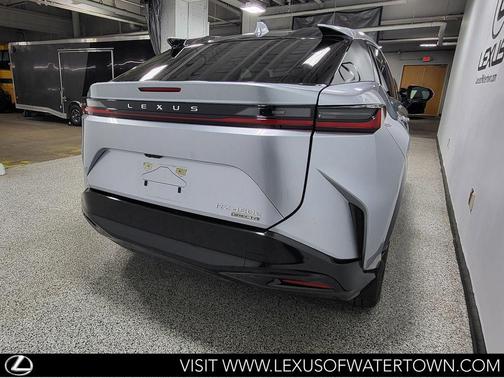 Iridium 2025 Lexus RZ 450e Premium