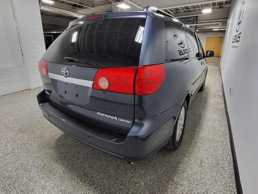 2007 Toyota Sienna XLE Limited