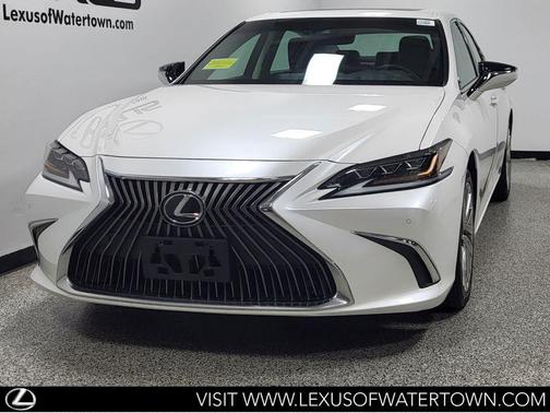 Eminent White Pearl 2021 Lexus ES 250 Base