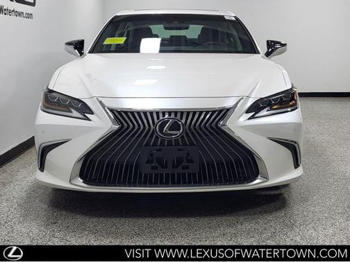 Eminent White Pearl 2021 Lexus ES 250 Base