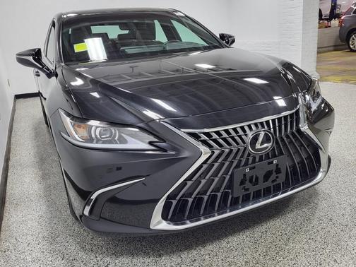 2023 Lexus ES 350 Base