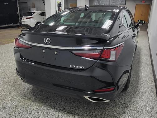 2023 Lexus ES 350 Base