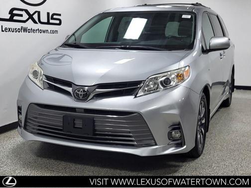 Celestial Silver Metallic 2020 Toyota Sienna XLE