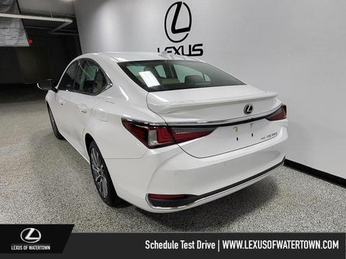 2021 Lexus ES 250 Base