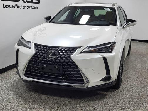 Eminent White Pearl 2025 Lexus UX 300h Premium