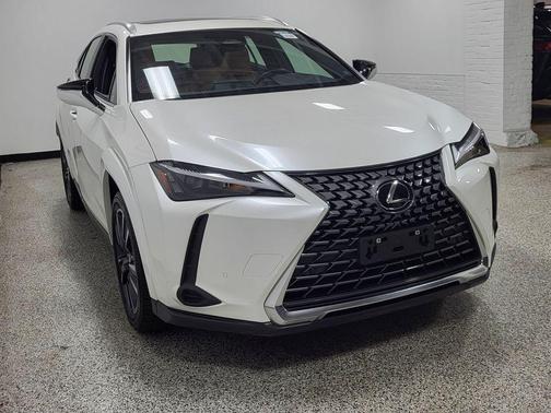 Eminent White Pearl 2025 Lexus UX 300h Premium