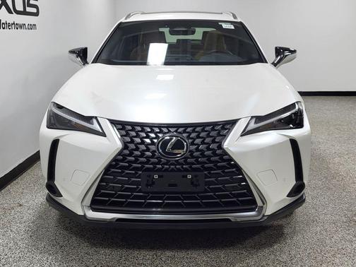Eminent White Pearl 2025 Lexus UX 300h Premium