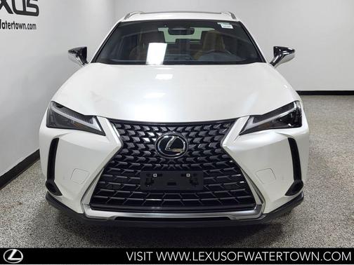 Eminent White Pearl 2025 Lexus UX 300h Premium