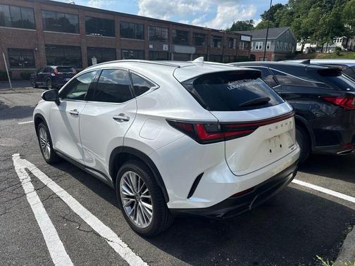Eminent White Pearl 2025 Lexus NX 350h Premium