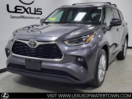 Magnetic Gray Metallic 2022 Toyota Highlander Limited