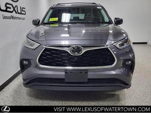 Magnetic Gray Metallic 2022 Toyota Highlander Limited