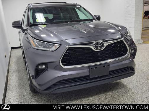 Magnetic Gray Metallic 2022 Toyota Highlander Limited