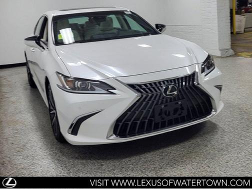 Eminent White Pearl 2025 Lexus ES 350 Base