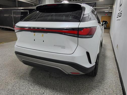Eminent White Pearl 2024 Lexus RX 350 Premium