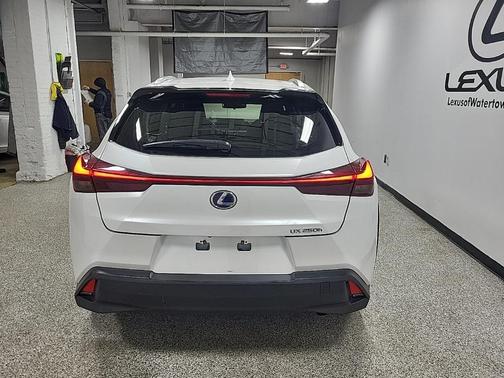 2021 Lexus UX 250h Base