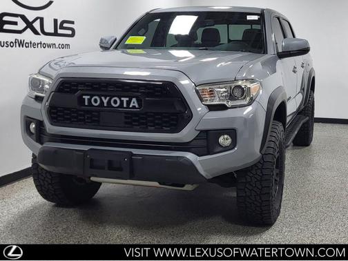 Cement 2018 Toyota Tacoma TRD Off Road