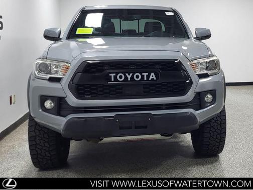 Cement 2018 Toyota Tacoma TRD Off Road