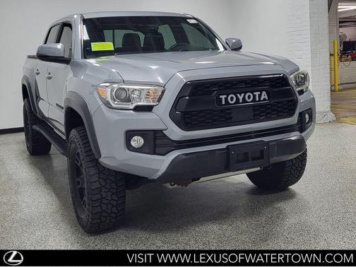 Cement 2018 Toyota Tacoma TRD Off Road