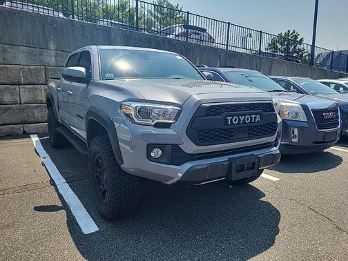 Cement 2018 Toyota Tacoma TRD Off Road