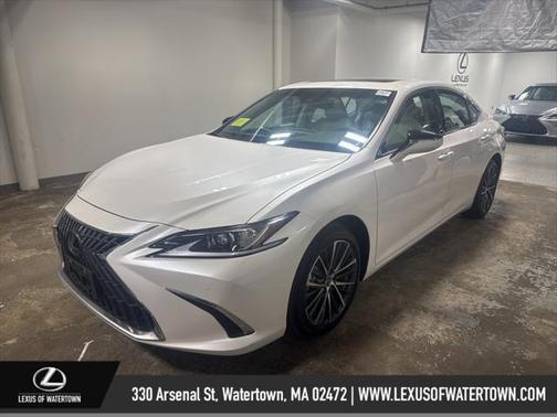 2025 Lexus ES 300h Base