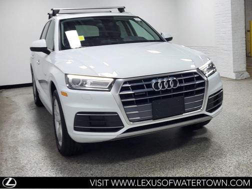 Glacier White Metallic 2019 Audi Q5 2.0T Premium