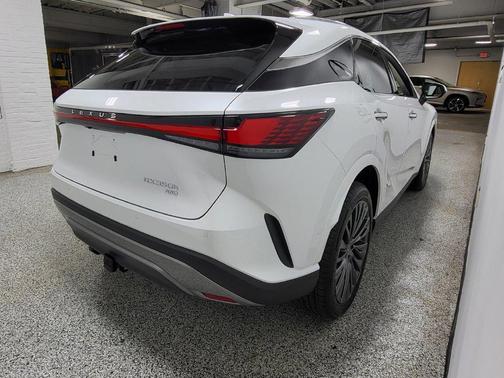 Eminent White Pearl 2026 Lexus RX 350h Luxury