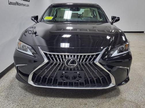 2022 Lexus ES 350 Base