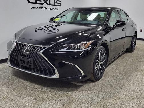 2022 Lexus ES 350 Base