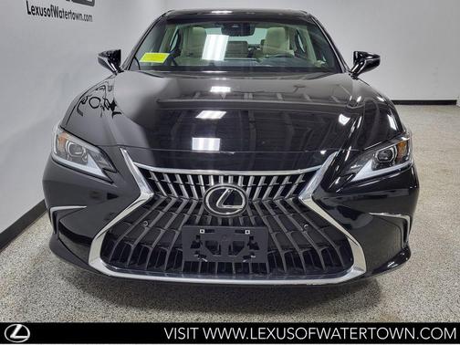 2022 Lexus ES 350 Base
