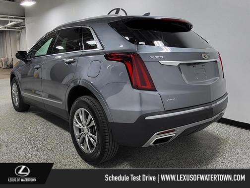 2022 Cadillac XT5 Premium Luxury