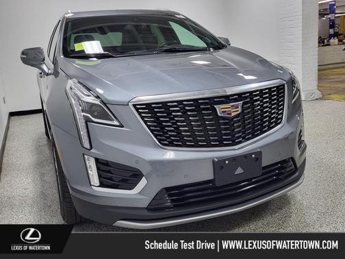 2022 Cadillac XT5 Premium Luxury