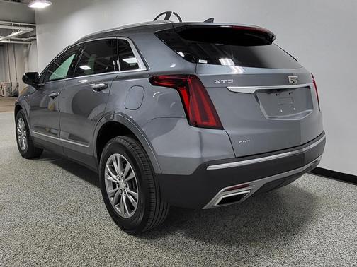 2022 Cadillac XT5 Premium Luxury