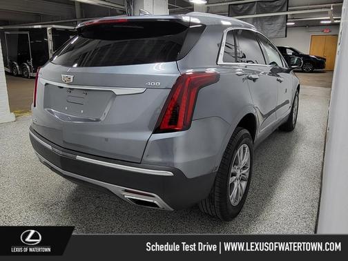 2022 Cadillac XT5 Premium Luxury