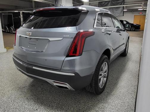 2022 Cadillac XT5 Premium Luxury