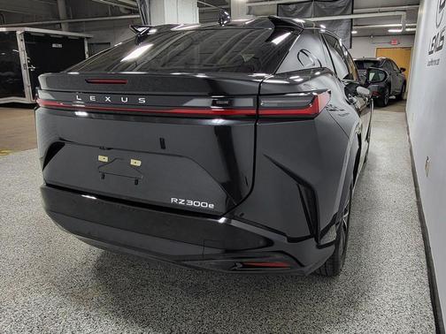 2025 Lexus RZ 300e Premium