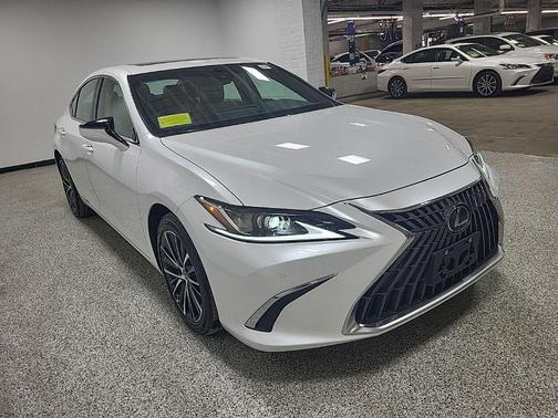 2025 Lexus ES 300h Base