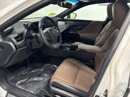 2022 Lexus ES 250 Base