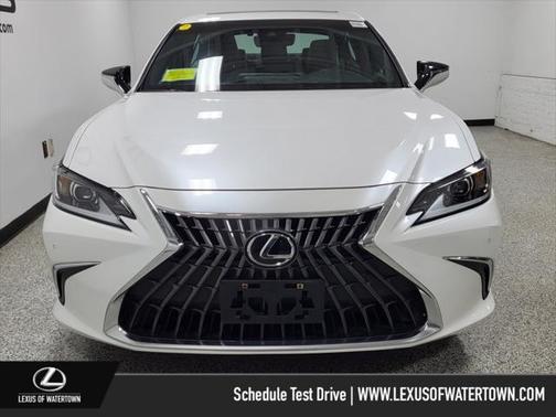 2022 Lexus ES 250 Base