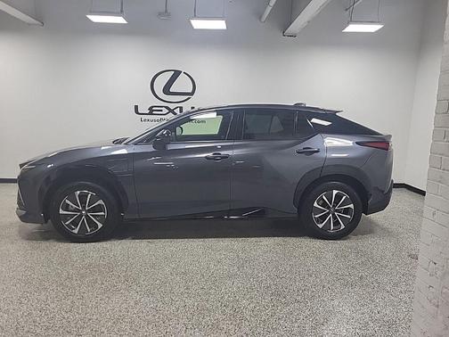 2025 Lexus RZ 450e Premium