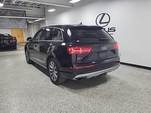 2019 Audi Q7 55 Premium Plus