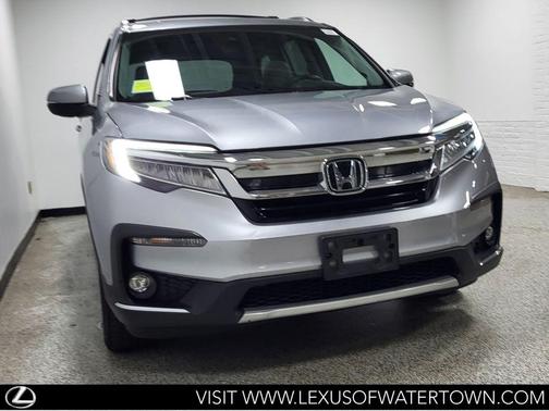 Modern Steel Metallic 2019 Honda Pilot Touring 8-Passenger