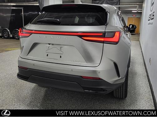 2025 Lexus NX 450h+ Luxury