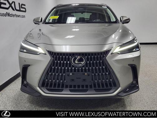 2025 Lexus NX 450h+ Luxury