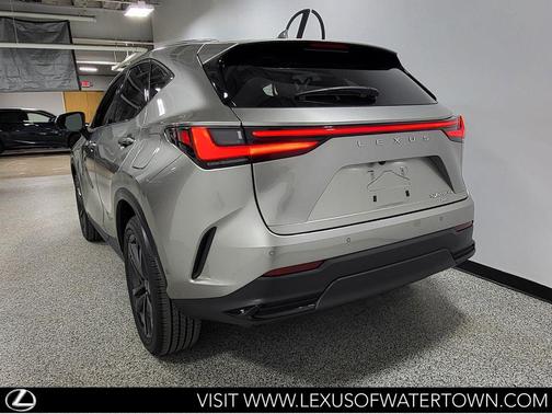 2025 Lexus NX 450h+ Luxury
