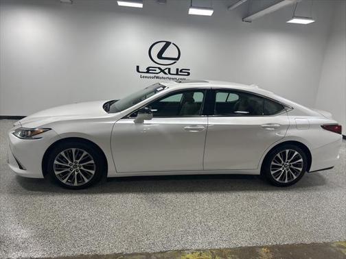 2019 Lexus ES 350 Base