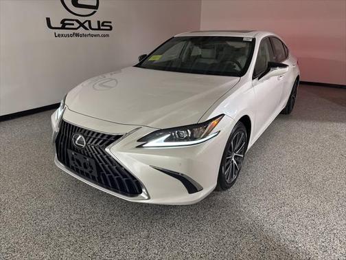2025 Lexus ES 300h Base