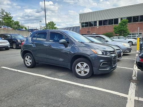 Nightfall Gray Metallic 2019 Chevrolet Trax LS