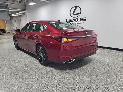 2024 Lexus ES 350 Base